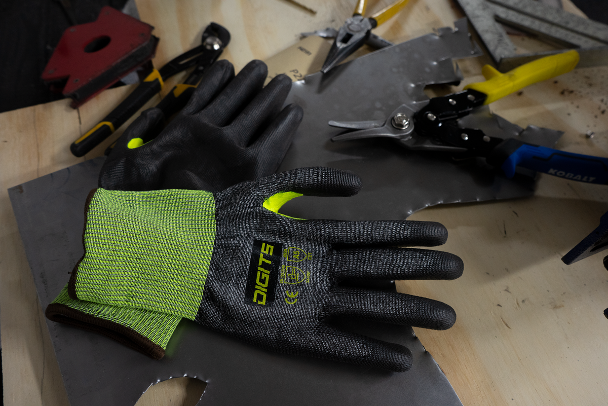 Best Work Gloves for Metal Fabrication and Sheet Metal: What to Look For
