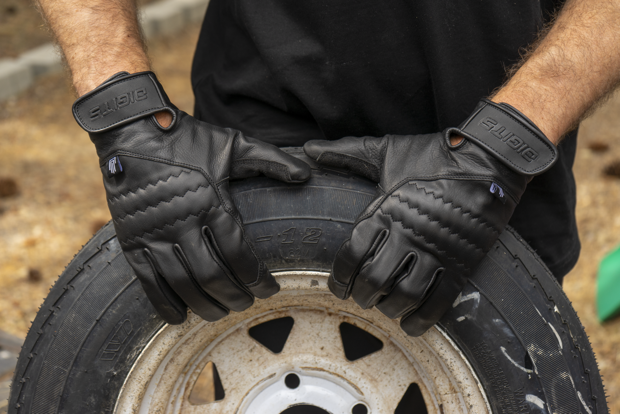 NON-Insulated Black