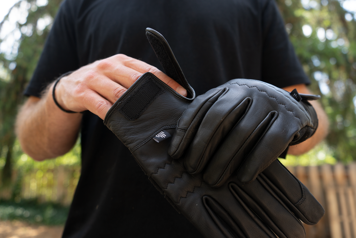 Insulated vs. Non-Insulated Work Gloves: Which Should You Choose?