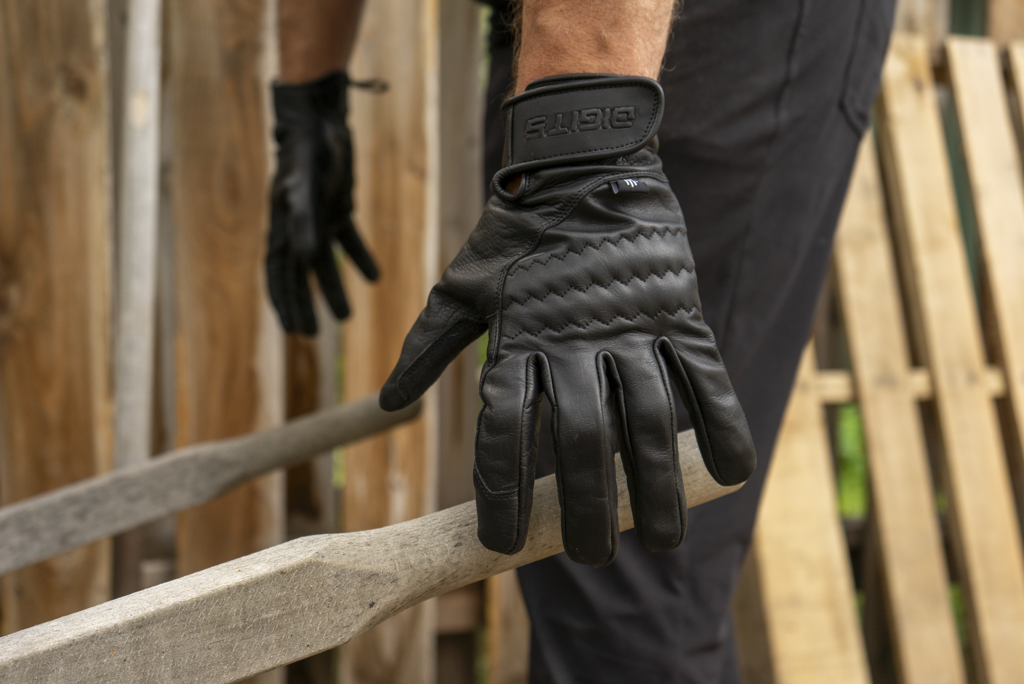 NON-Insulated Black
